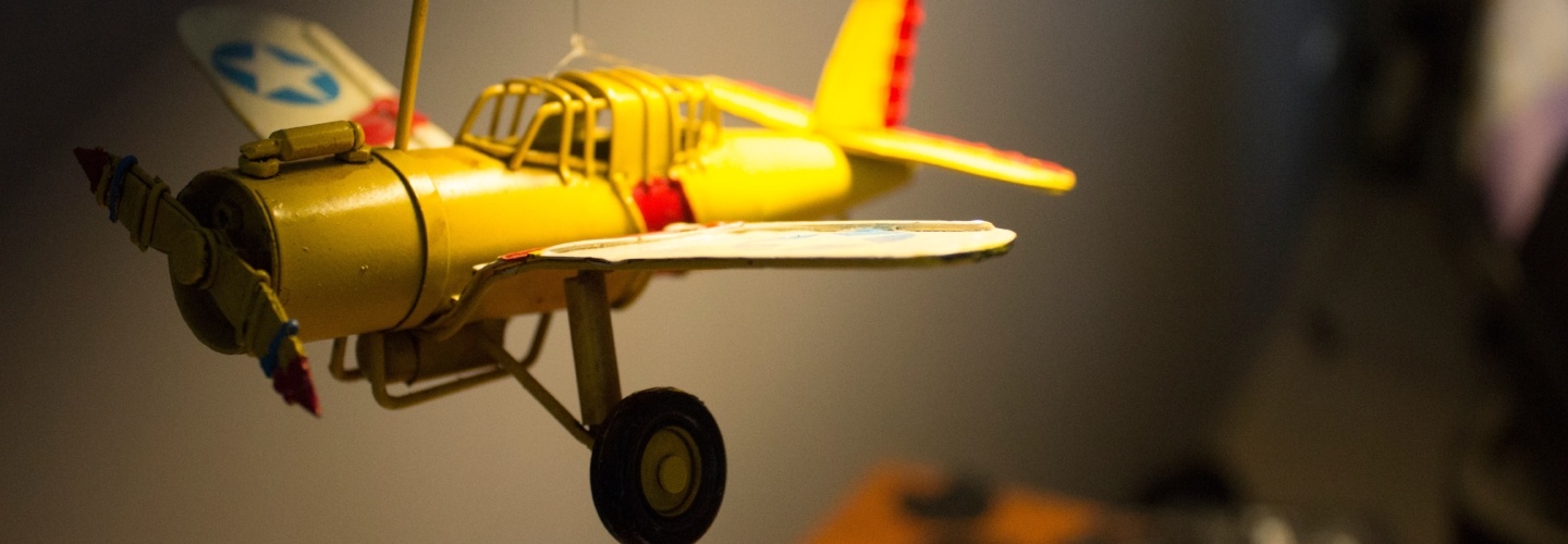 toy-plane-903392-edited