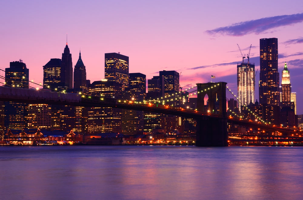 Lower Manhattan skyscrapers and the Brooklyn Bridge